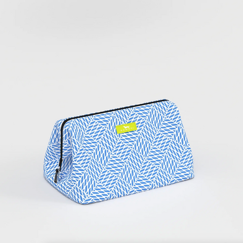 SCOUT Big Mouth Makeup Bag - Twisted Sister